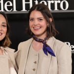 Tamara Falcó e Isabelle Junot en el desfile de Pedro del Hierro en la MBFW