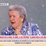 "Llamad más a los abuelos": el emotivo mensaje de una mujer a los jóvenes en 'Y ahora Sonsoles'