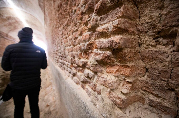 Obras de restauración del Túnel de Villanueva en los jardines del Moro en el Palacio Real. © Jesús G. Feria. 