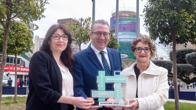 El alcalde de Benidorm, Toni Pérez, en el acto de entrega del premio Pionero Verde de la UE