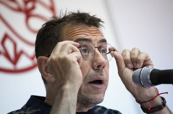 Juan Carlos Monedero participa en una mesa de debate, en San Lorenzo de El Escorial, Madrid (España). 