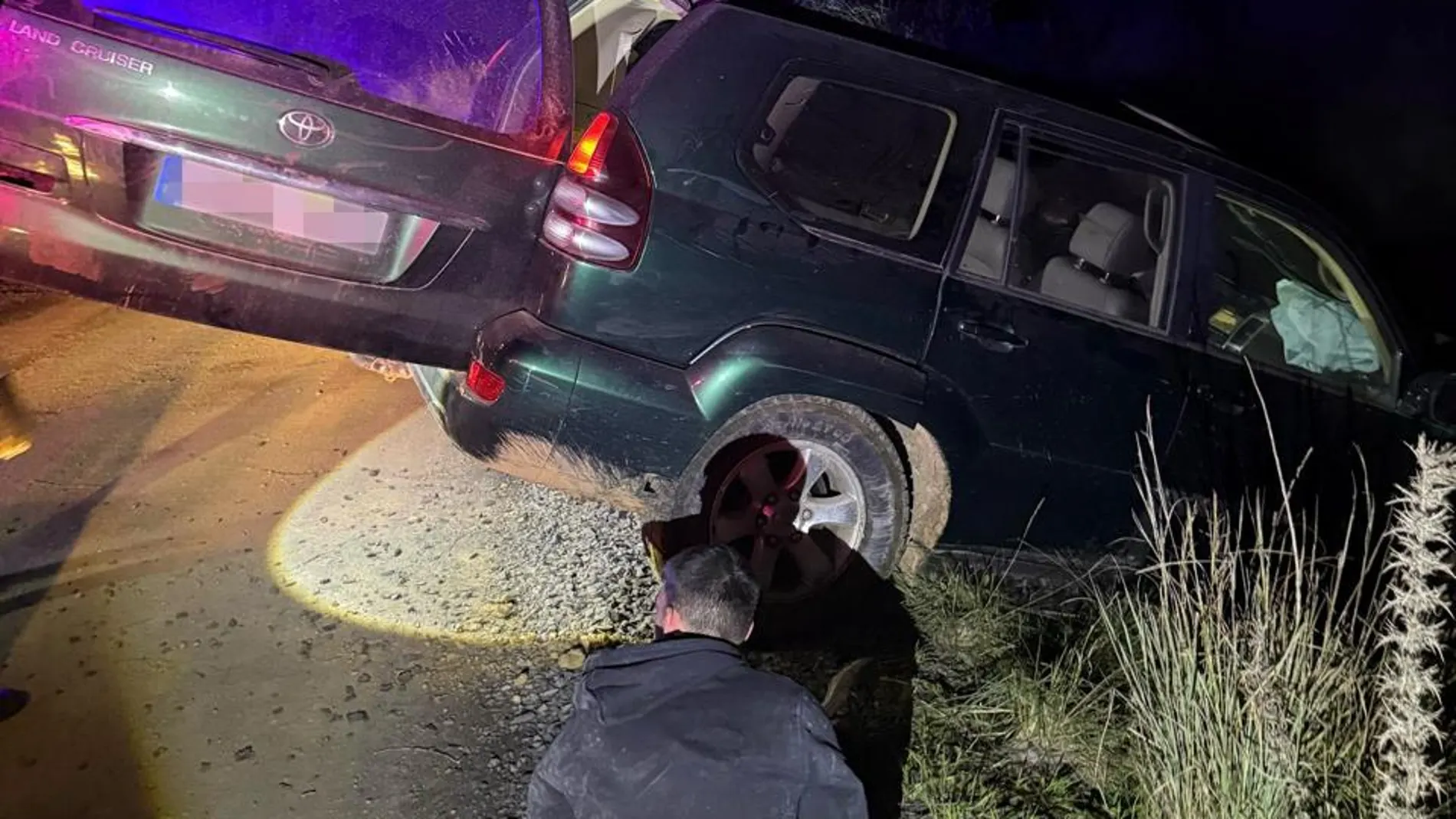 La Guardia Civil detiene a un hombre que huía con un vehículo preparado para transportar mercancías ilegales