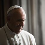 El Papa Francisco "ha descansado bien" esta noche durante su estancia en el Hospital Gemelli de Roma