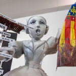 Las Fallas no olvidan la dana y homenajean a voluntarios y víctimas