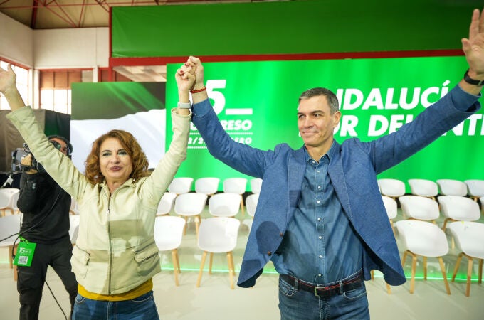 Pedro Sánchez y María Jesús Montero 