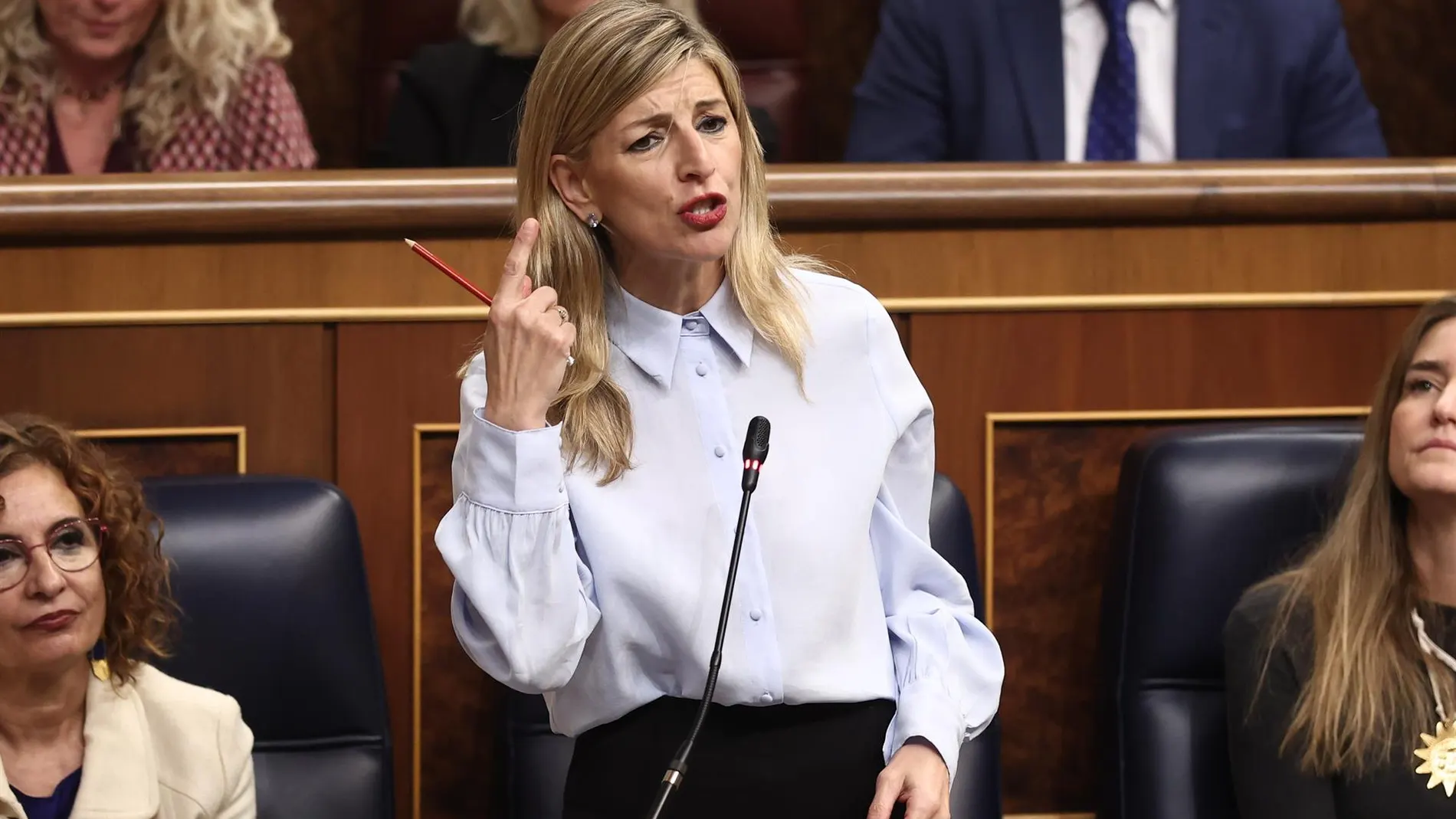 AM.-Yolanda Díaz denuncia haber sufrido machismo en el Congreso con un periodista que le dijo "cada vez estás más guapa"
