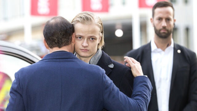 Marius Borg y el príncipe Haakon de Noruega