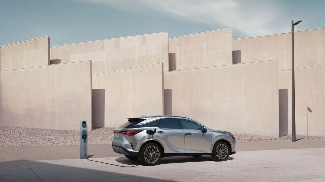 Lexus presenta la nueva gama RX 2025