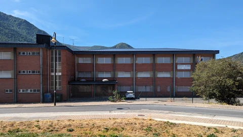 Denuncian la difusión de imágenes de menores desnudas generadas por IA en un instituto de Villablino (León)