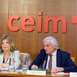 La delegada de Economía, Innovación y Hacienda, Engracia Hidalgo, y el presidente de la Confederación Empresarial de Madrid-CEOE (CEIM), Miguel Garrido