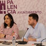 La alcaldesa, Miriam Andrés y el delegado del área de Urbanismo, Agenda Urbana, Medio Ambiente, Obras y Movilidad, Álvaro Bilbao, presentan el proyecto