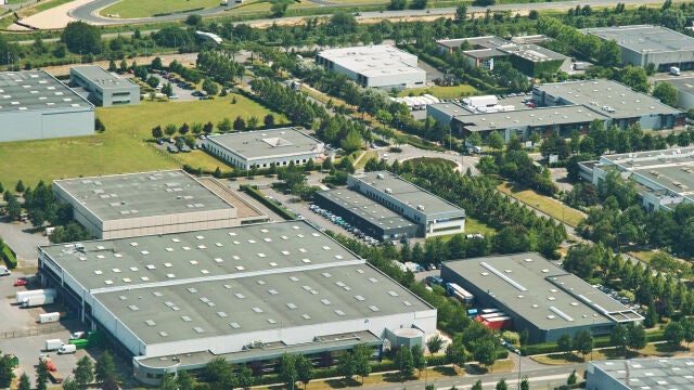 Zona industrial con áreas verdes, Francia