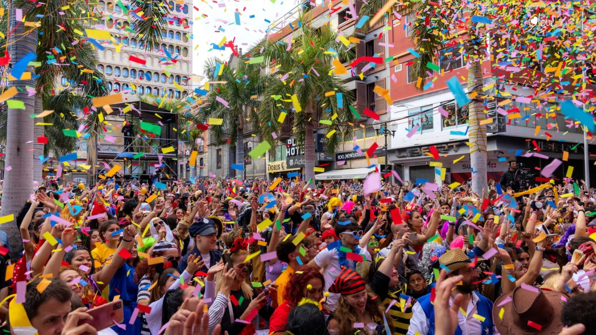 Todo lo que necesitas saber sobre carnaval en la Calle de Santa Cruz de Tenerife: actuaciones, horarios y escenarios