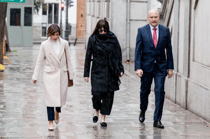 Vox recuerda que el ministro Puente avaló en noviembre el contrato de Jéssica: "Cumplía los requisitos establecidos"
