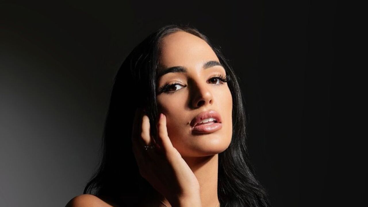 Habla Claudia Bavel, la estrella de OnlyFans, que dispara contra los