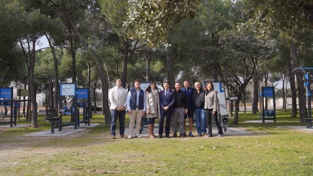 MADRID.-Las Rozas.- La Dehesa de Navalcarbón estrena once máquinas de entrenamiento de fuerza al aire libre