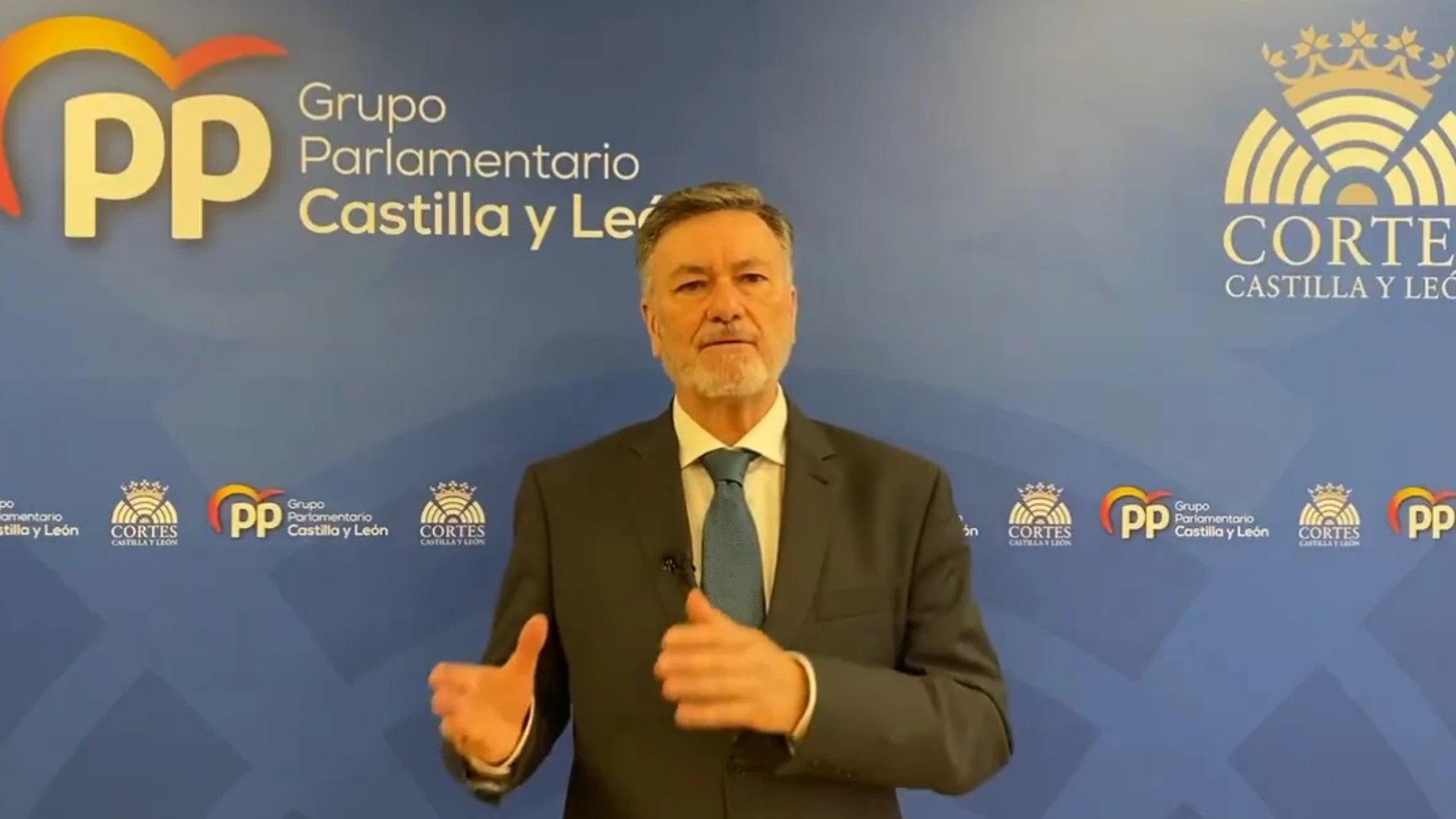 Francisco Vázquez, secretario regional del PP, durante su intervención en el video