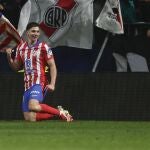 Julián Álvarez celebra su gol al Athletic