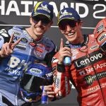 Marc y Álex, felices en el podio del circuito de Buriram