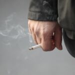 MADRID.-Los madrileños fuman menos pero beben más: El consumo de tabaco es el más bajo en 20 años y el alcohol asciende al 15,6%