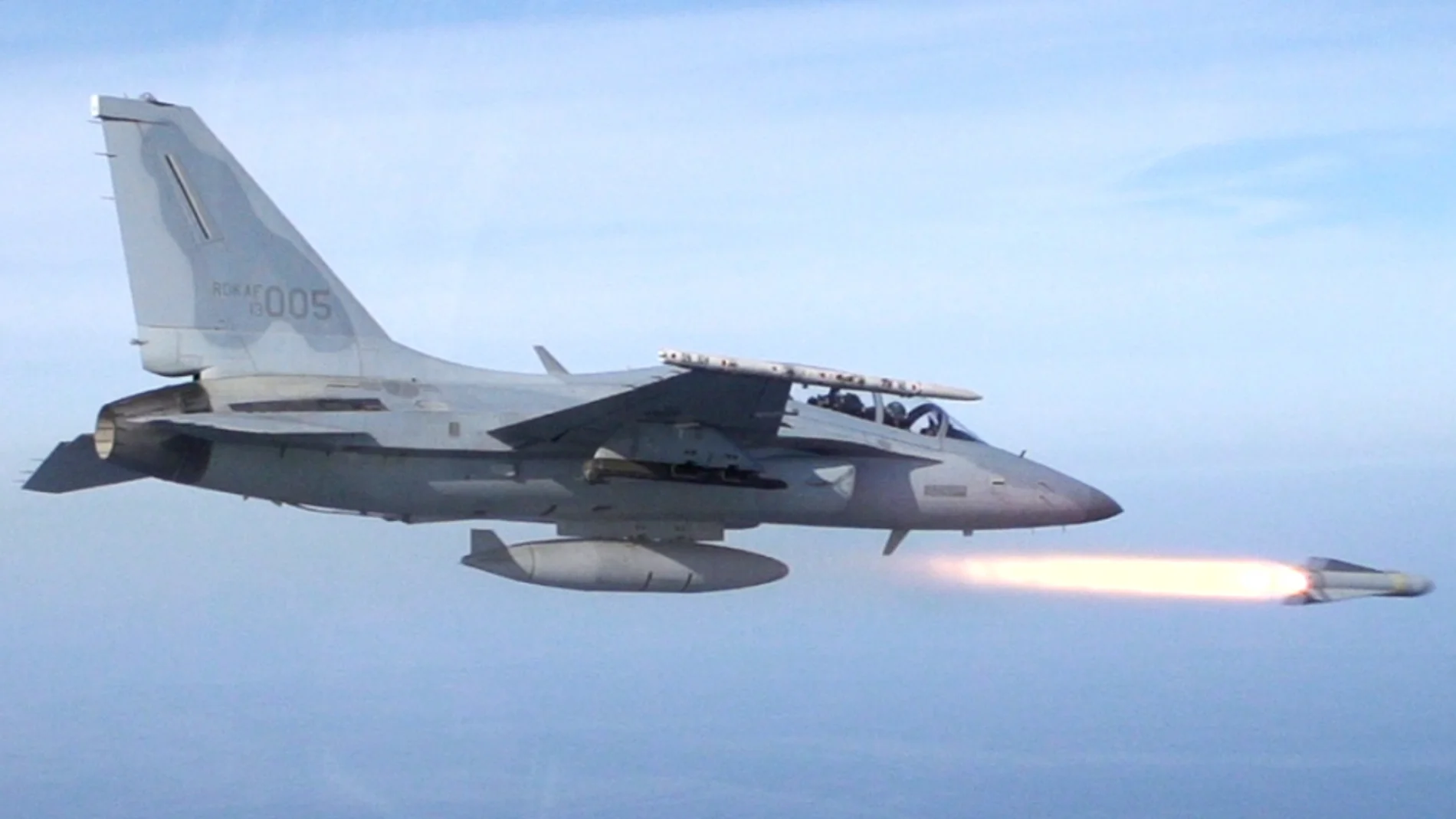 Desaparece caza de la Fuerza Aérea de Filipinas durante misión