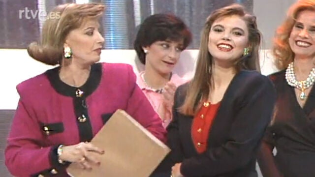 María Teresa y Terelu Campos en 'Pasa la vida' (1990)