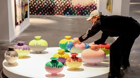 MADRID.-Ifema.- ARCOMadrid 2025 arranca este miércoles con la inauguración de los Reyes y un aplauso homenaje a Helga de Alvear