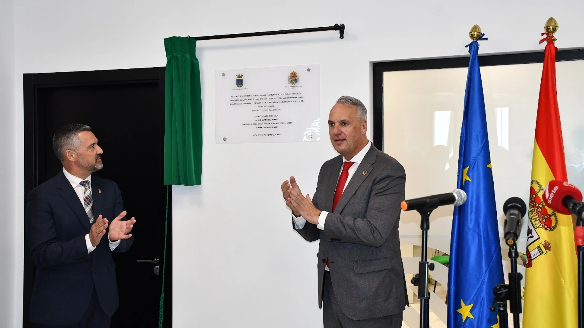 El PSOE valida los avales presentados por Ruiz Boix y Ruiz Arana en Cádiz