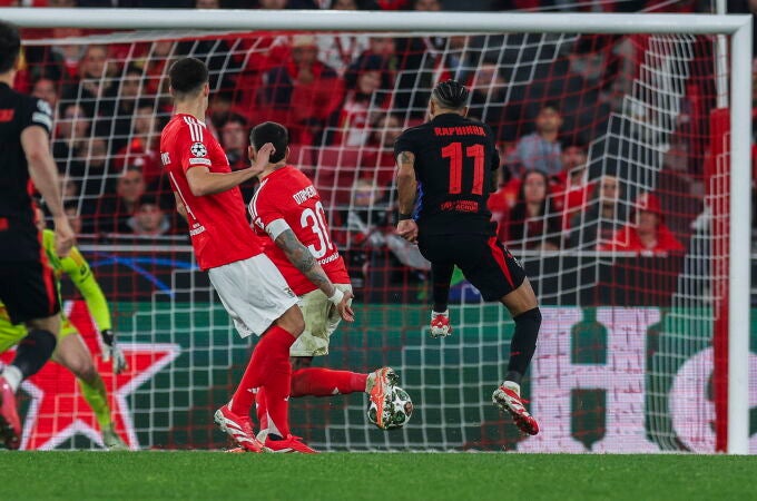 UEFA Champions League Round of 16 - Benfica vs Barcelona