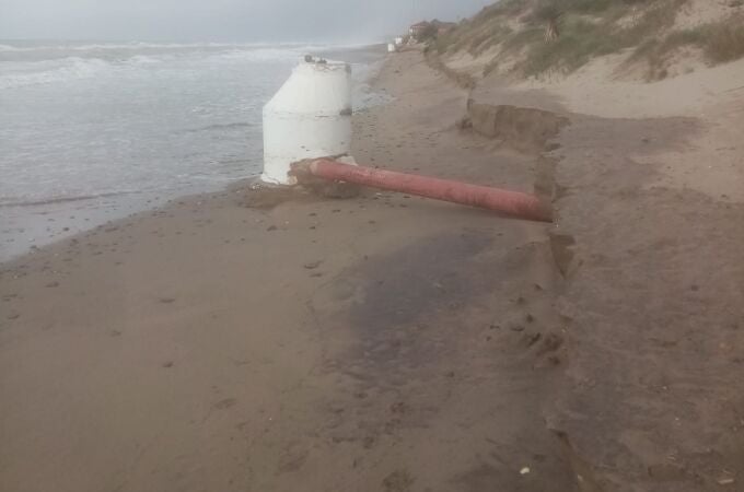 SOS en Marbella: el temporal provoca la pérdida de un 20% de la arena en las playas
