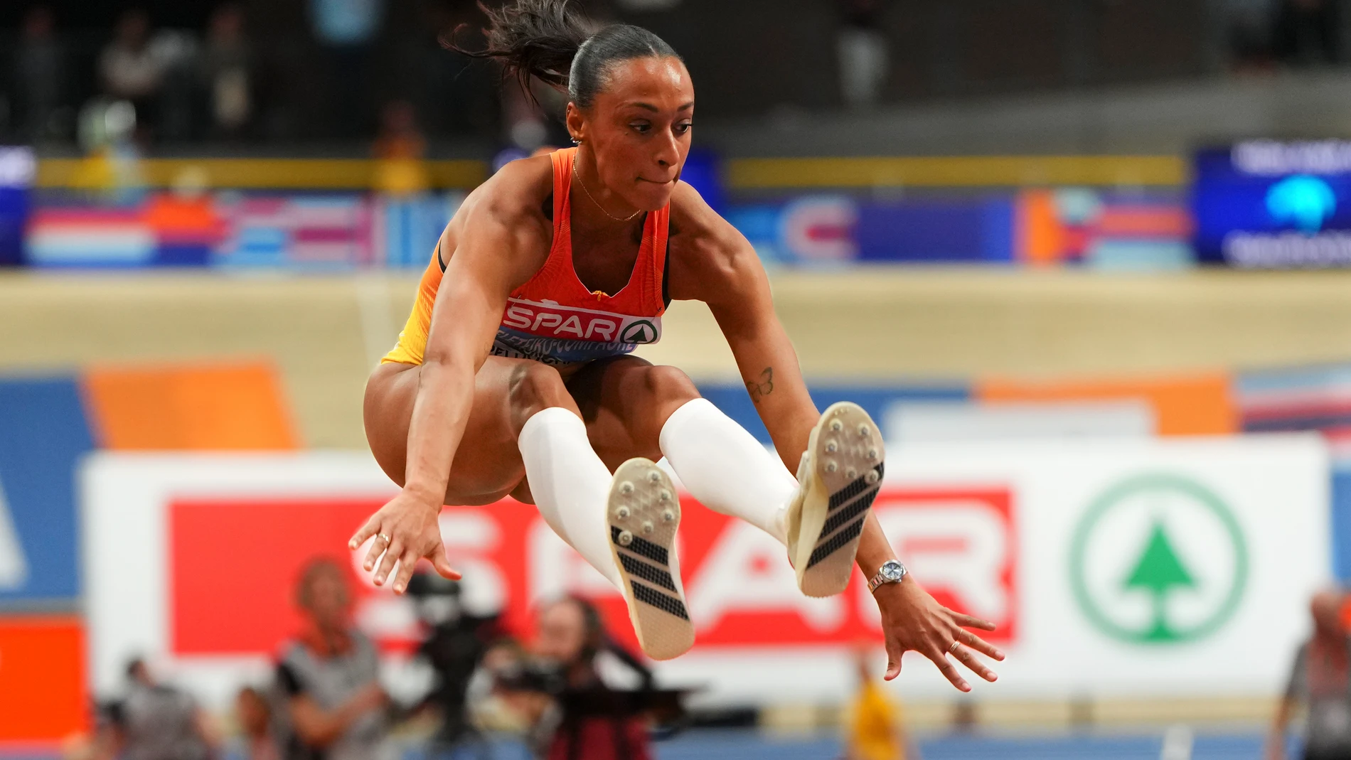 Ana Peleteiro, en pleno vuelo camino de la final de triple