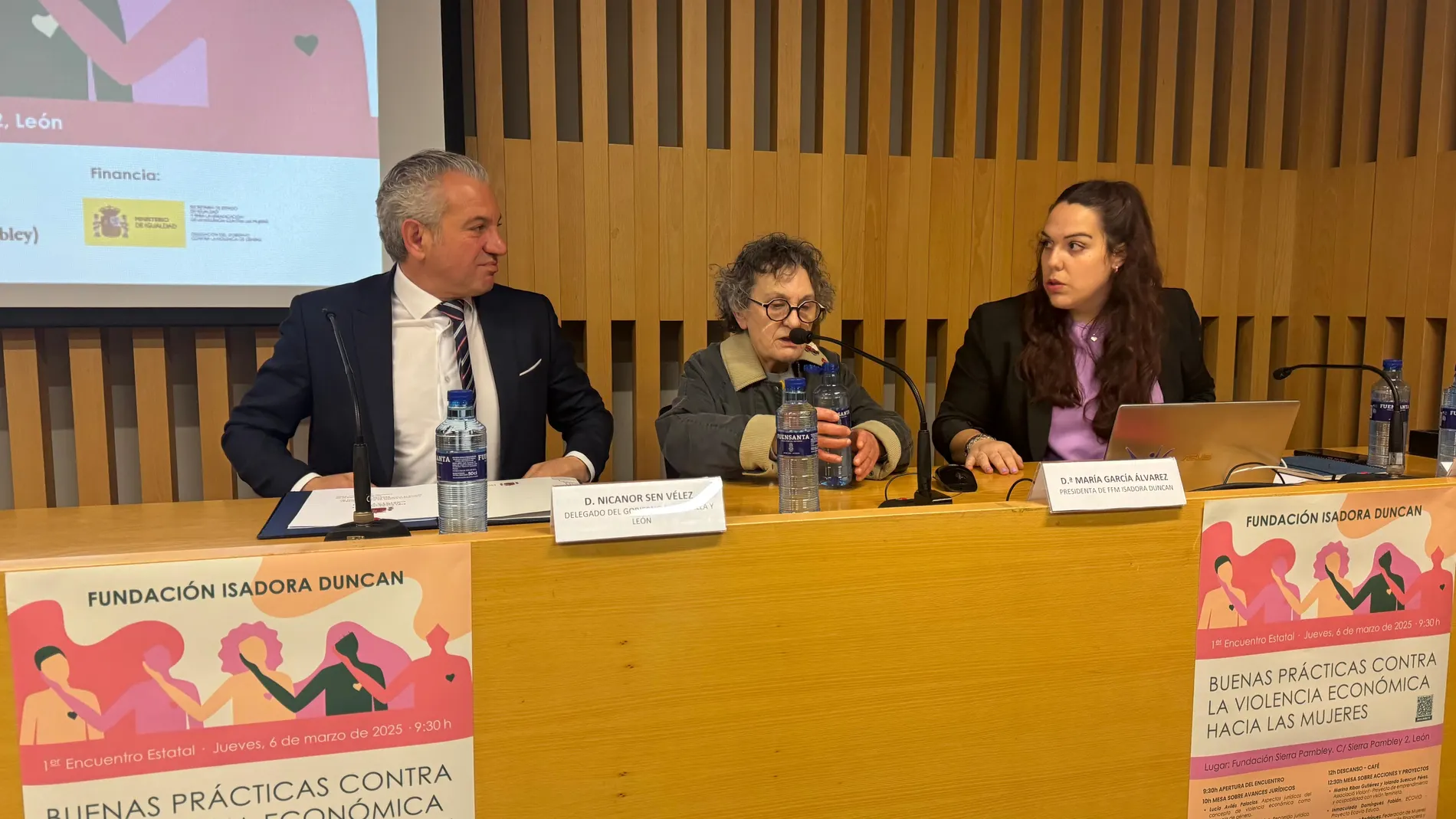 Nicanor Sen participa en el Primer Encuentro Estatal de Buenas Prácticas contra la Violencia Económica hacia las Mujeres, celebrado en León