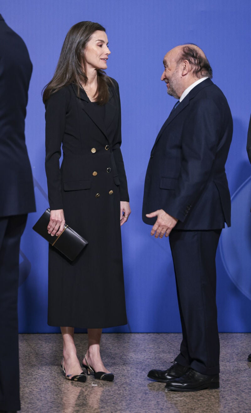 La Reina Letizia, de riguroso luto en el homenaje a las víctimas del terrorismo en Madrid