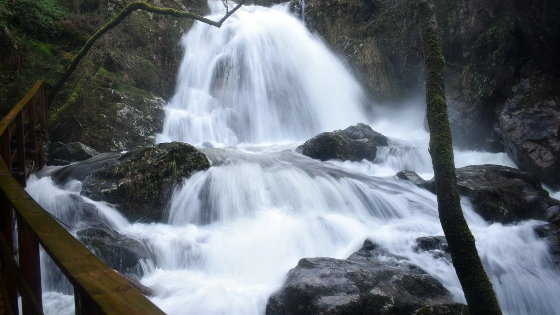 Así es la ruta de las cascadas en el corazón de Pontevedra que no te puedes perder