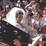 Los detalles del vestido de novia de la Infanta Elena.