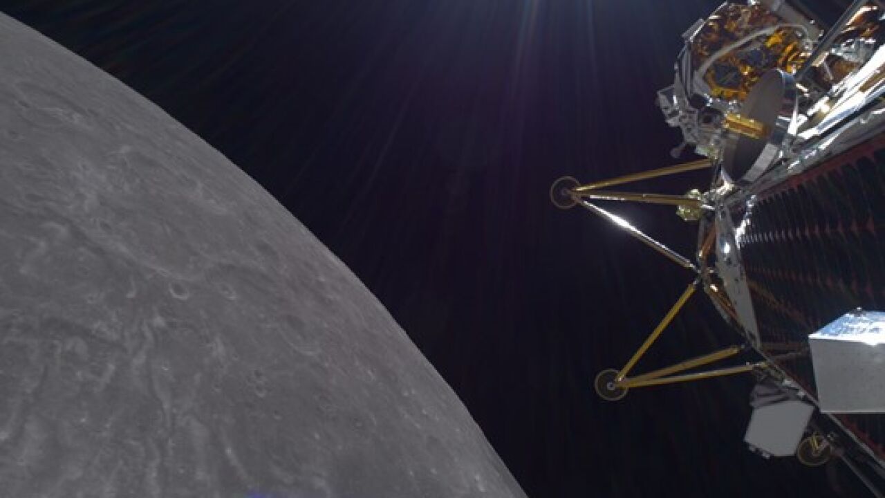 Científicos chinos descubren un manto más seco en la cara oculta de la Luna