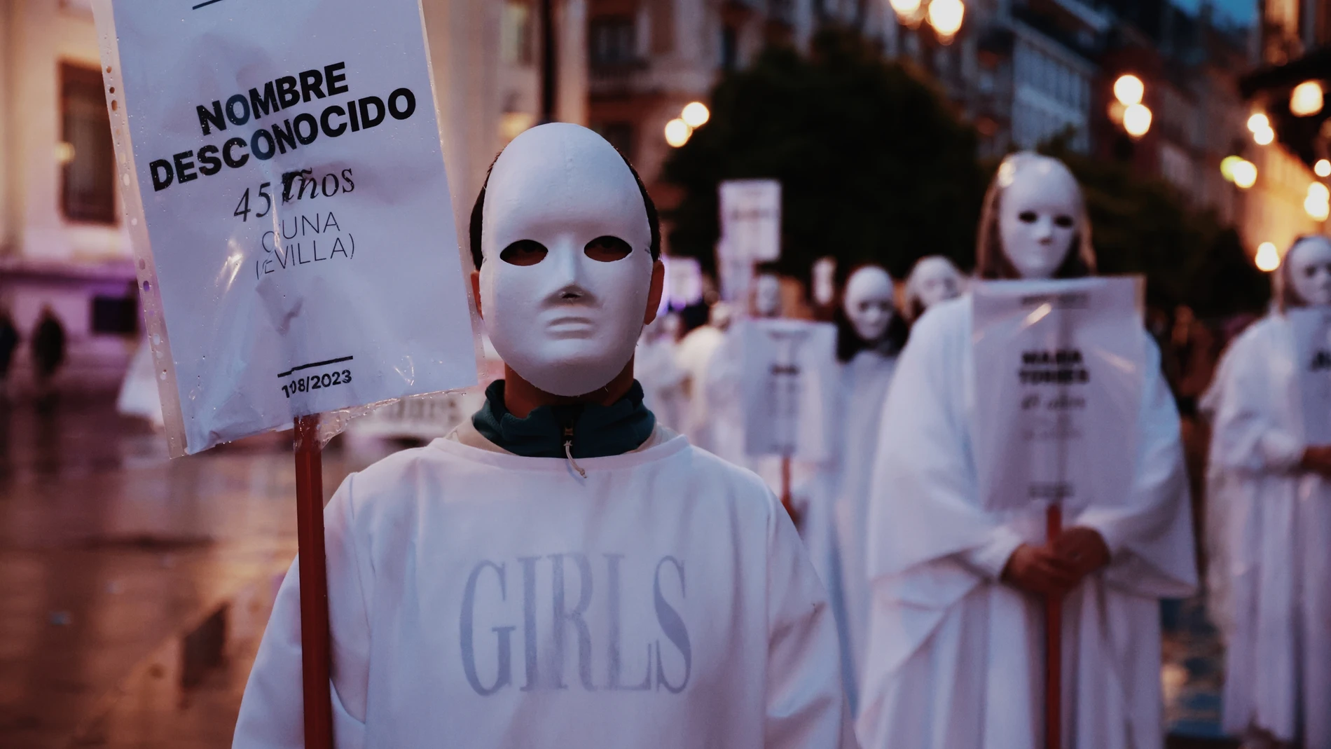 Mujeres durante la manifestación del 8M de 2024 en Sevilla