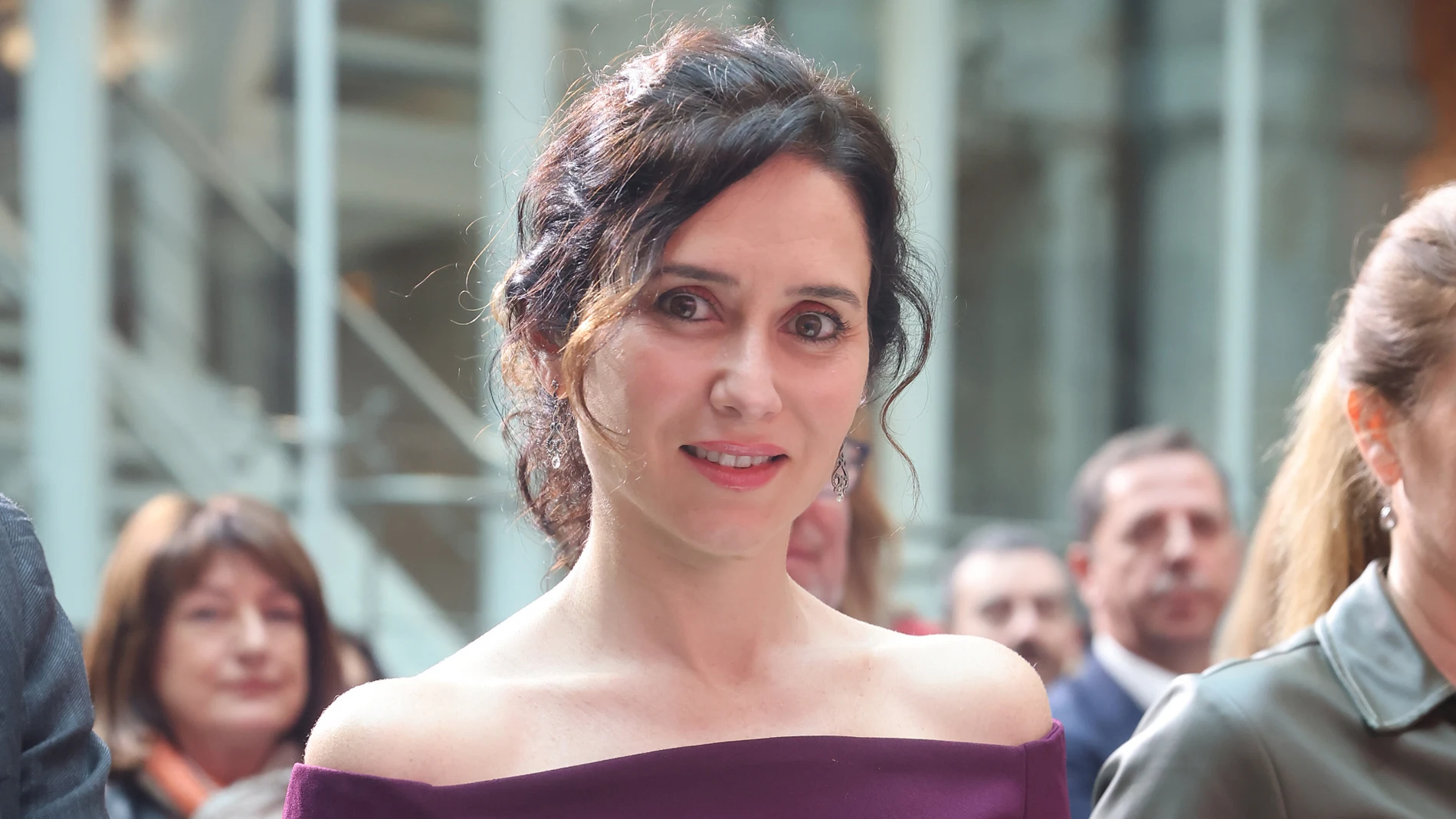 Ayuso y su nuevo perfil bajo para no restar protagonismo a Feijóo