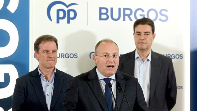 Tellado junto a Borja Suárez y Ángel Ibáñez