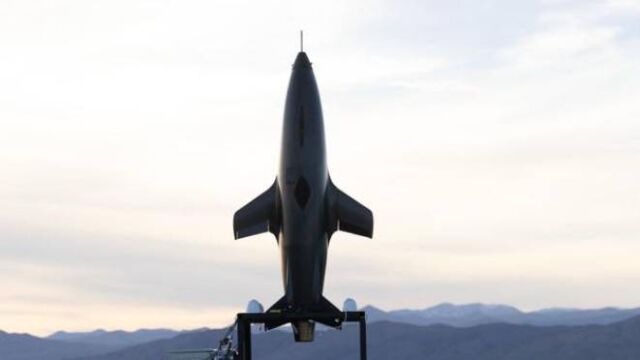 Strategic Strike, el nuevo misil de crucero VTO de EE.UU. con el alcance de los HIMARS y la precisión de los Hellfire.