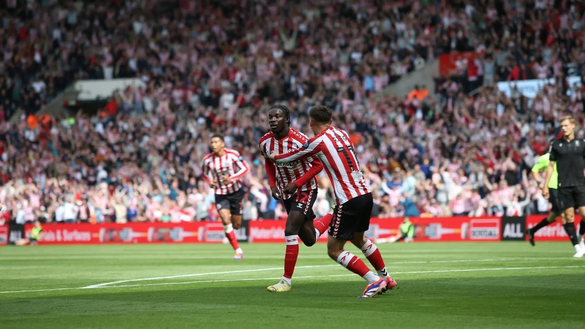 Eliezer Mayenda con el Sunderland