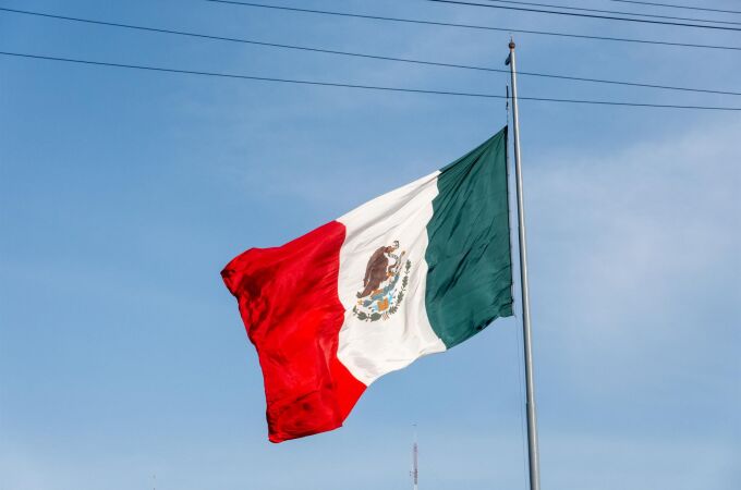 México.- Al menos una treintena de muertos en dos accidentes de tráfico en el sur y el norte de México