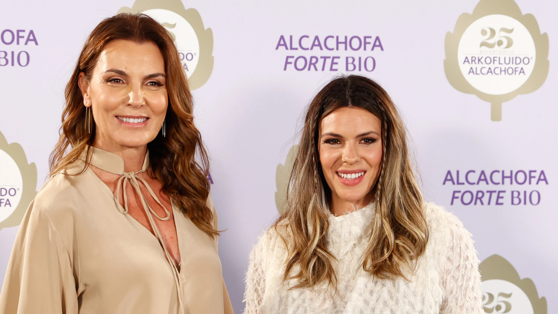 Mar Flores y Laura Matamoros
