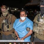  Mohammad Sharifullah, también conocido como "Jafar", conducido por agentes del FBI