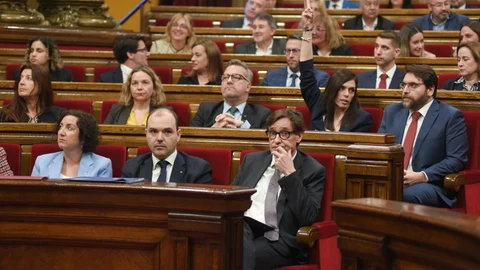 El Parlament rechaza forzar la comparecencia de Illa en el pleno por las incidencias en Rodalies