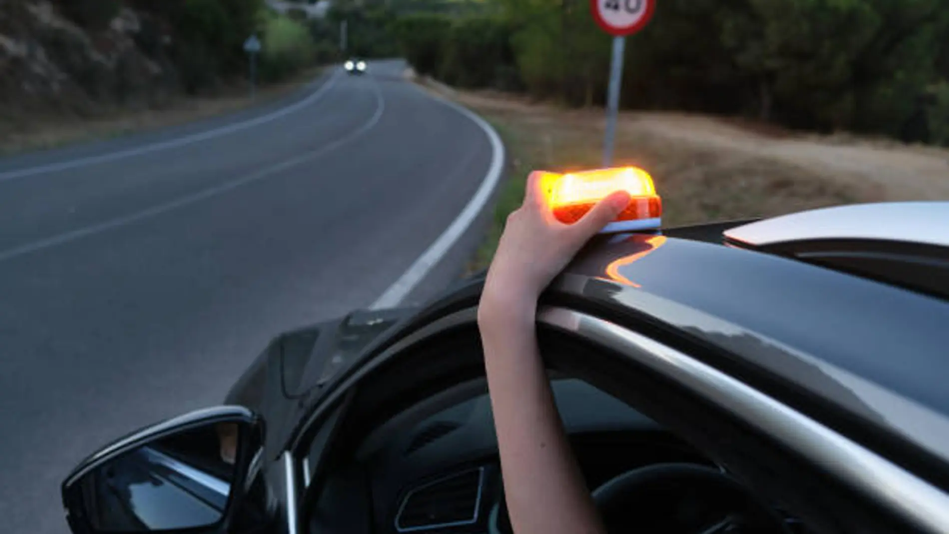 Luces de emergencia V16