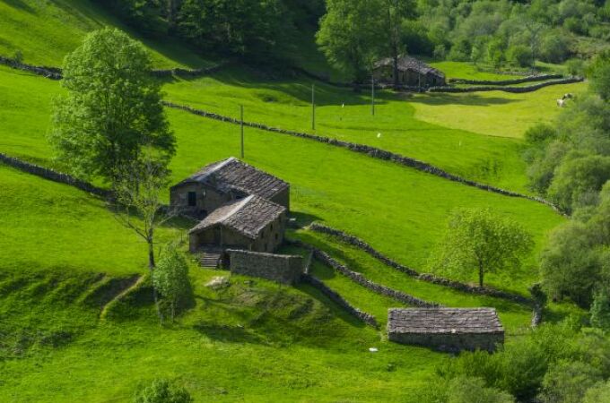 Así son los Valles Pasiegos donde encontrarás las rutas más impresionantes de Cantabria