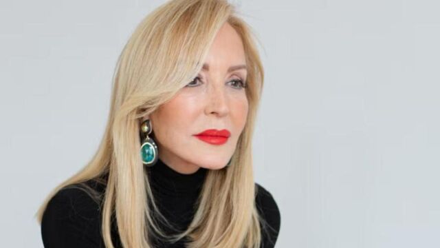 Carmen Lomana