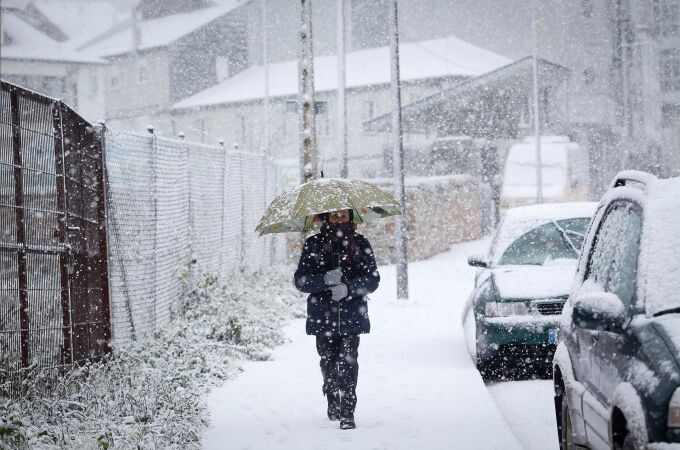 La borrasca Konrad deja hoy avisos por lluvia, oleaje y nieve en media España, con Cantabria en nivel naranja