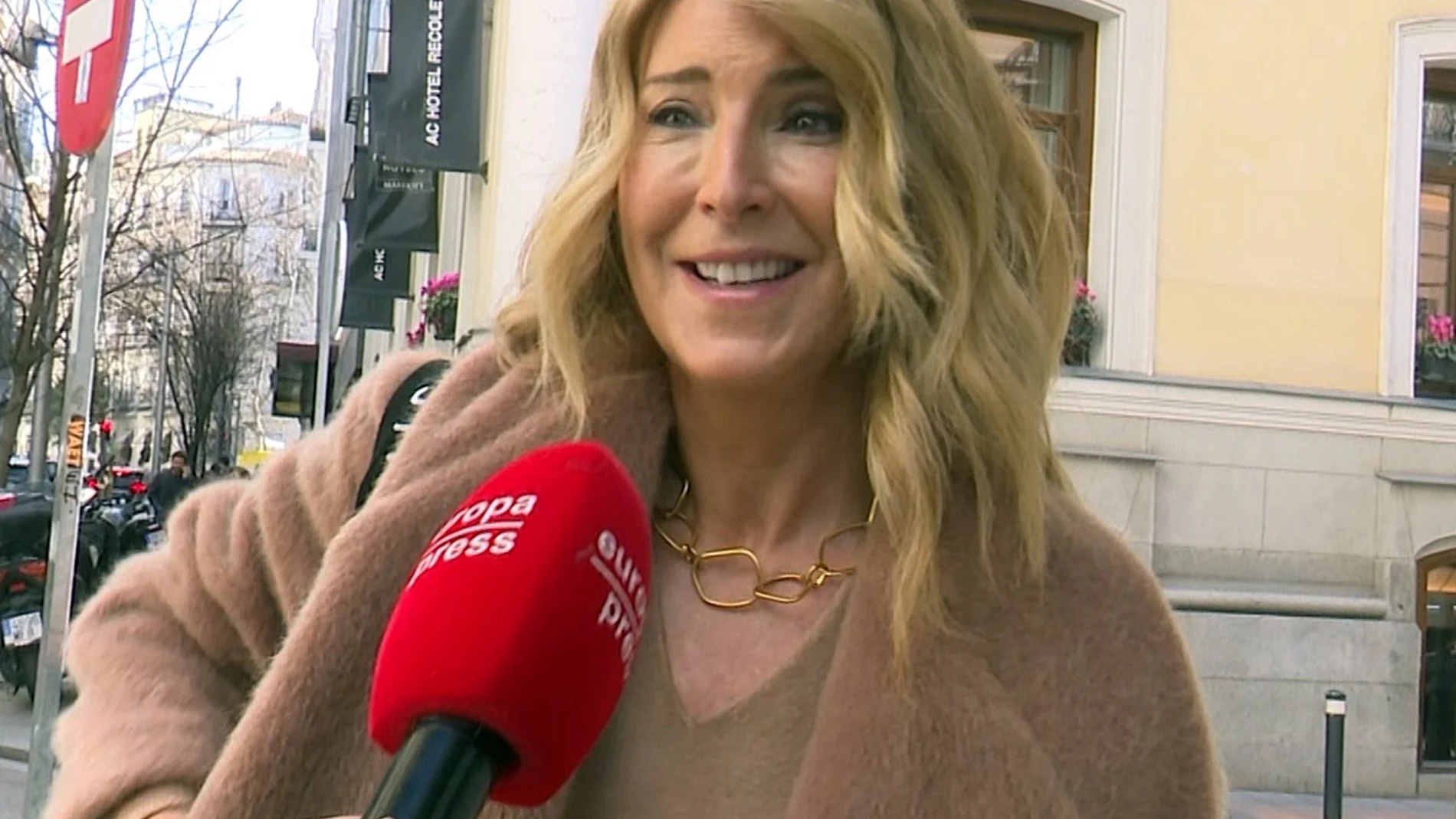 Carolina Molas asegura que su hijo y Tamara Falcó están "muy bien"